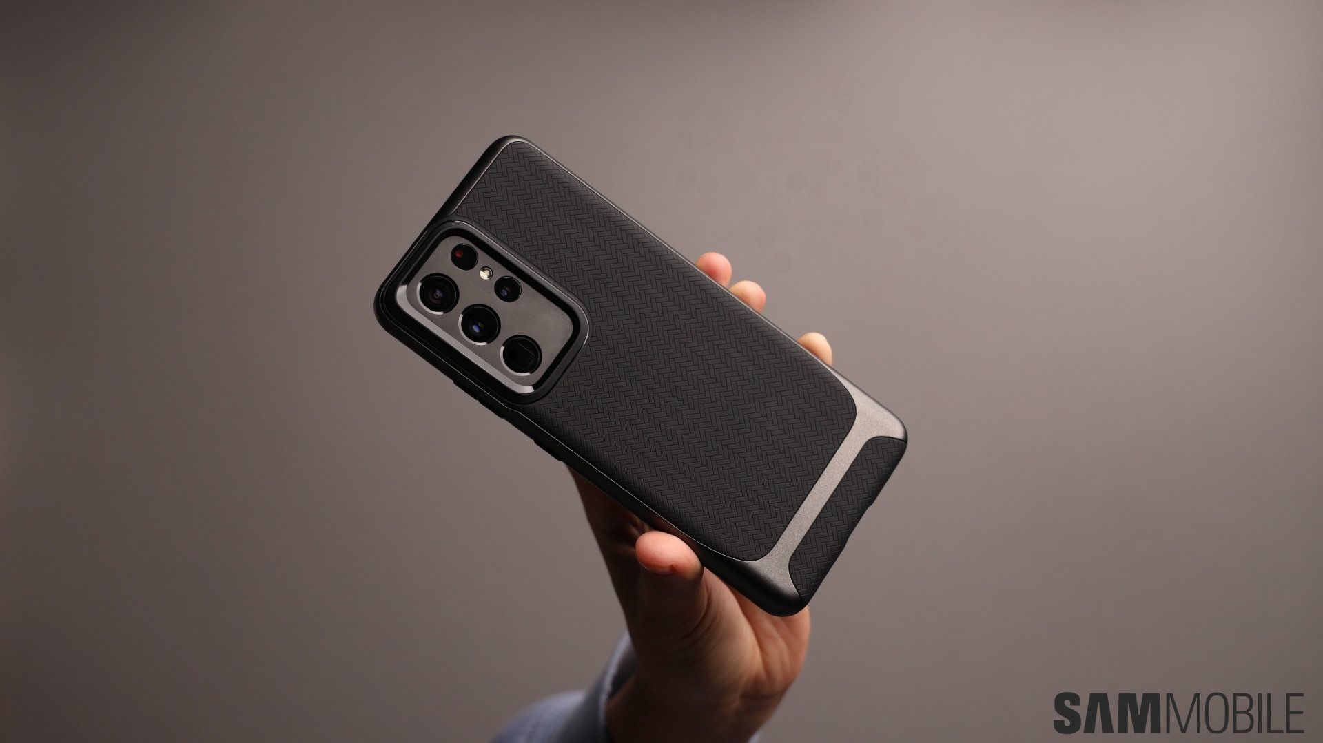 etui spigen neo hybrid